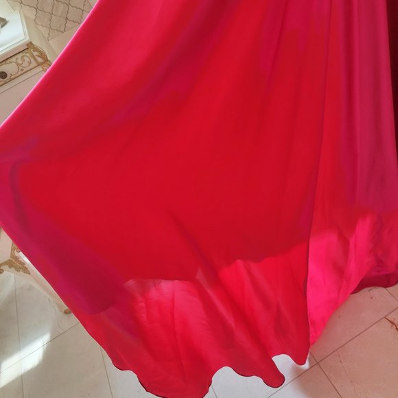 Jovani Gown - Picture 11 of 12